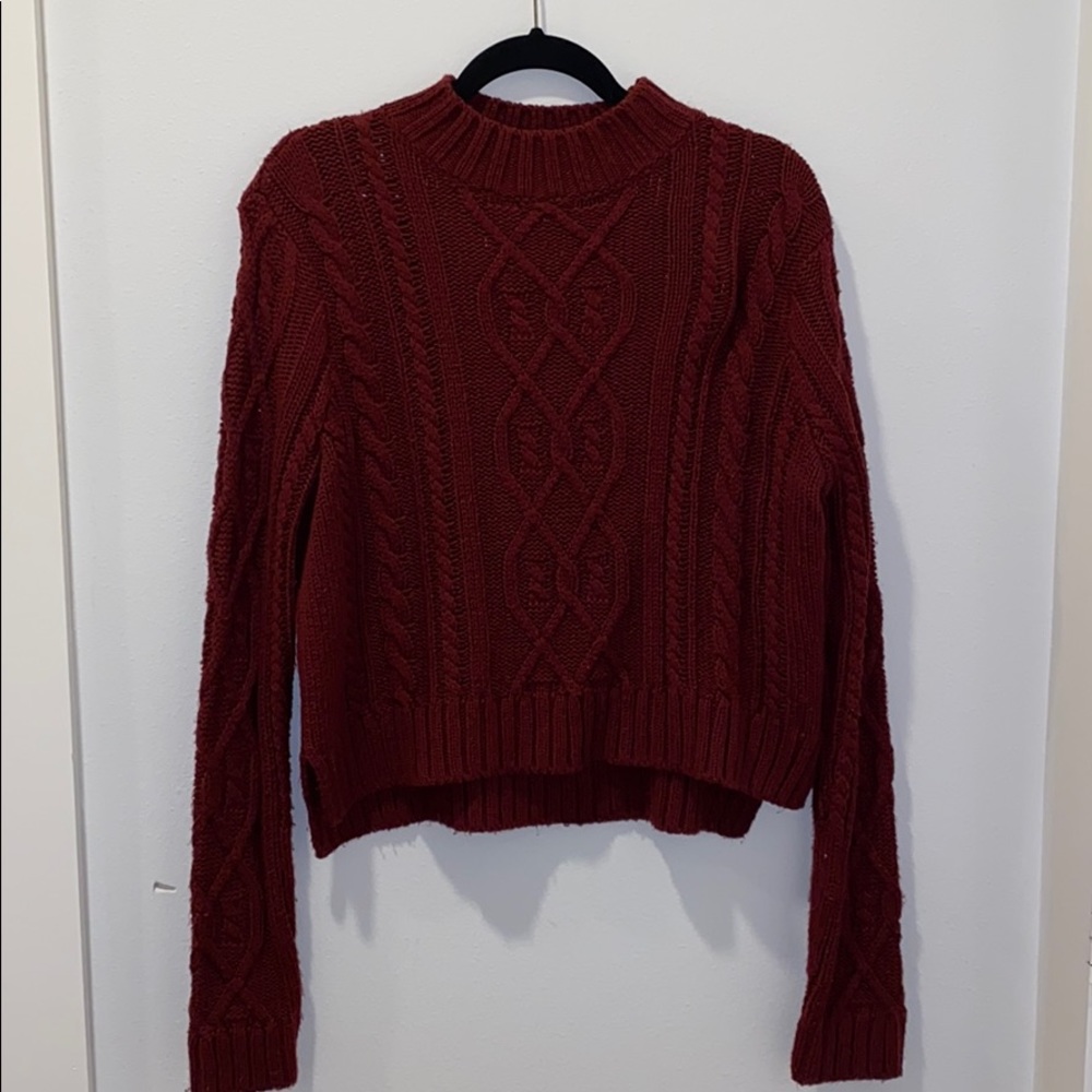 Knit crewneck burgundy sweater